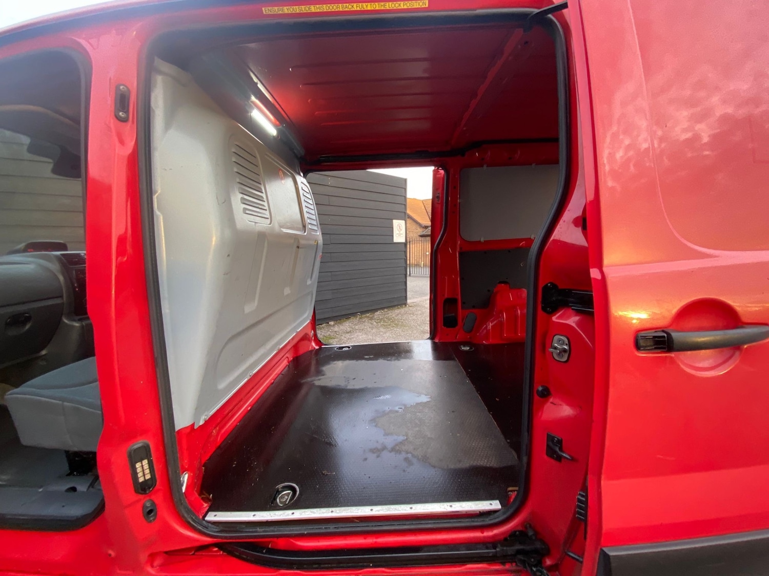 Used Peugeot Expert 2014 for sale - 76494459: Photo 8