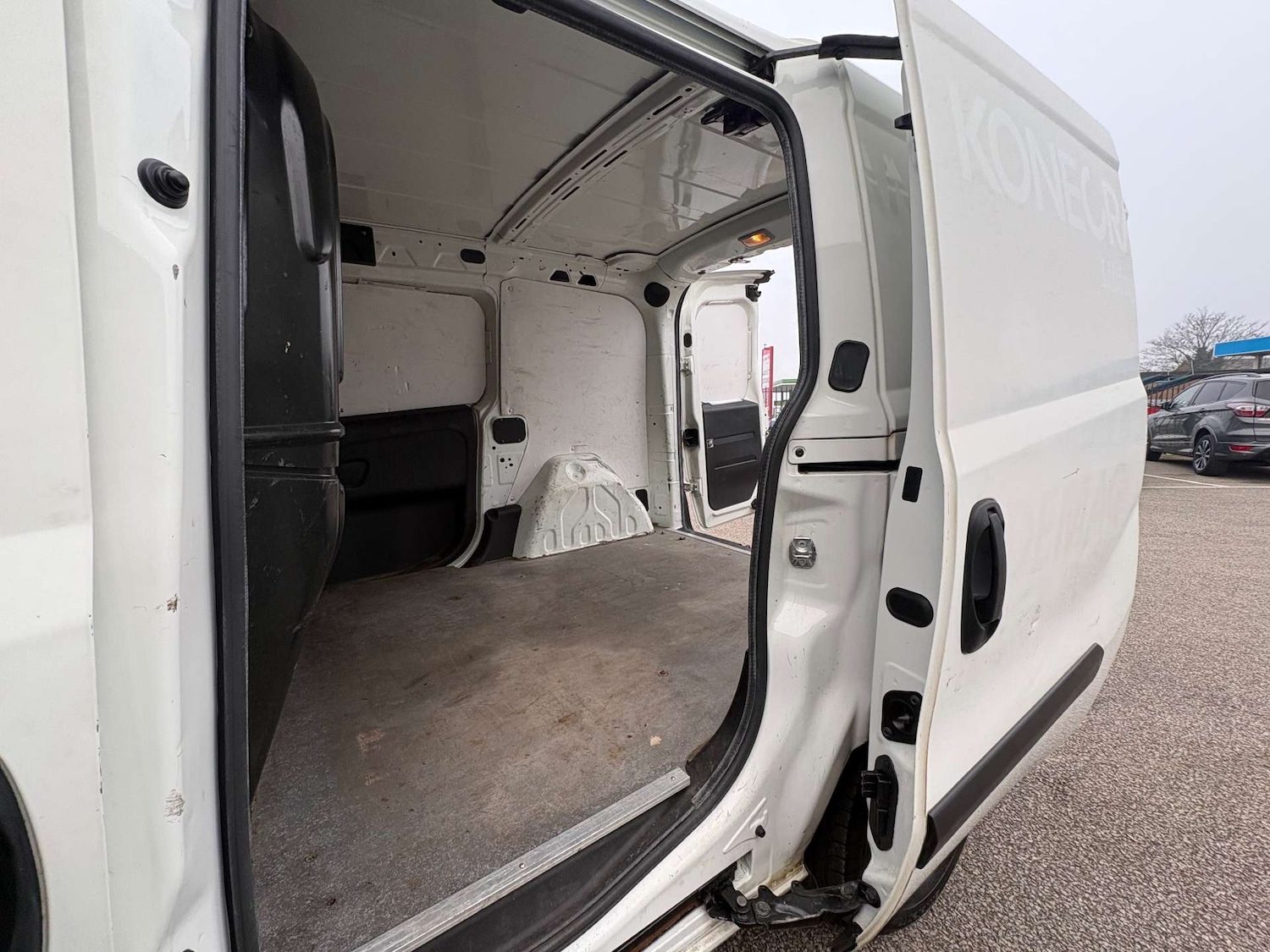 Used Vauxhall Combo 2017 for sale - 77775427: Photo 8