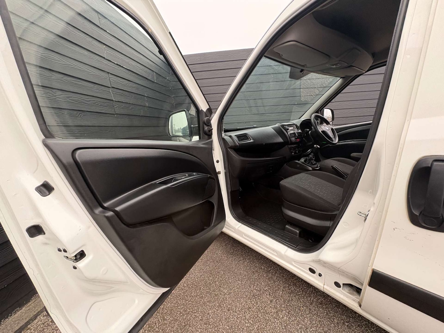 Used Vauxhall Combo 2017 for sale - 77775427: Photo 9