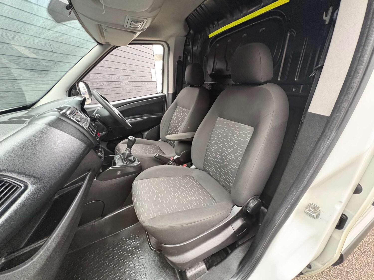 Used Vauxhall Combo 2017 for sale - 77855810: Photo 8