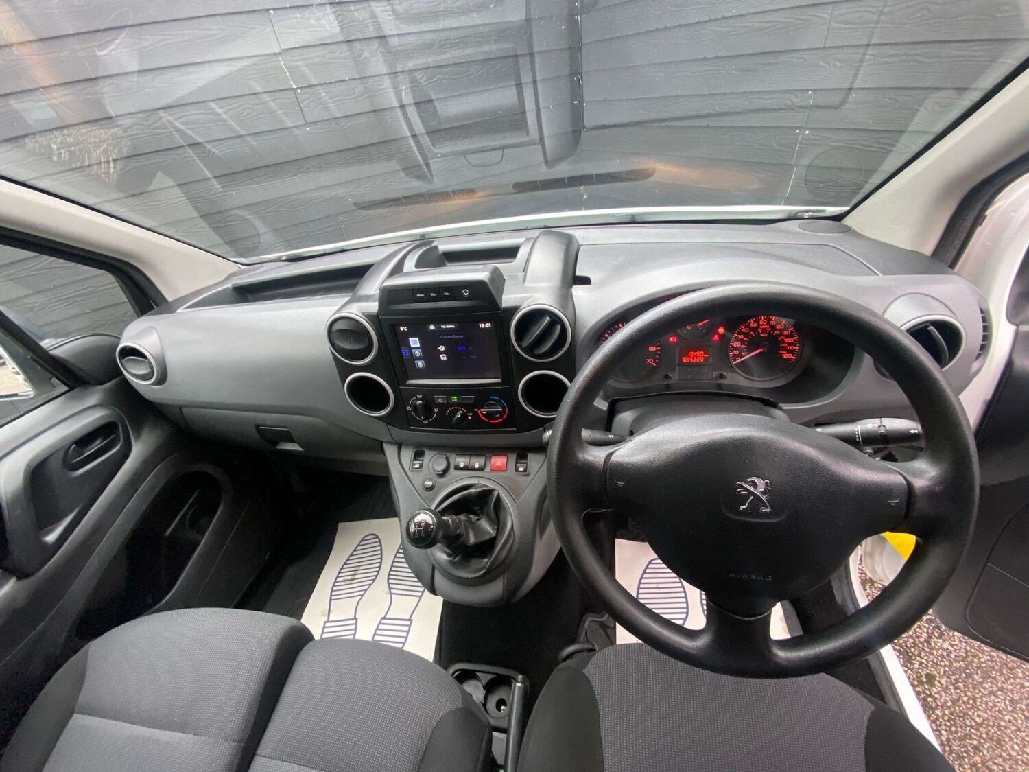 Used Peugeot Partner 2018 for sale - 77665601: Photo 10