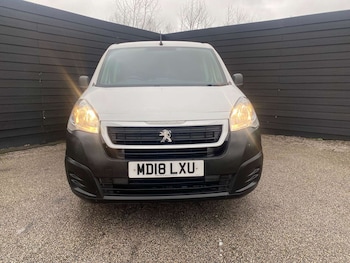 Used Peugeot Partner 2018 for sale - 77665601: Photo