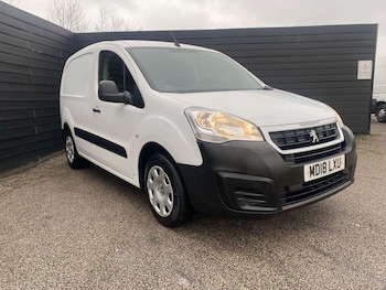Used Peugeot Partner 2018 for sale - 77665601: Photo