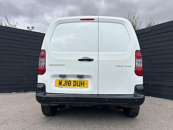 Used Peugeot Partner 2018 for sale - 79281427: Photo