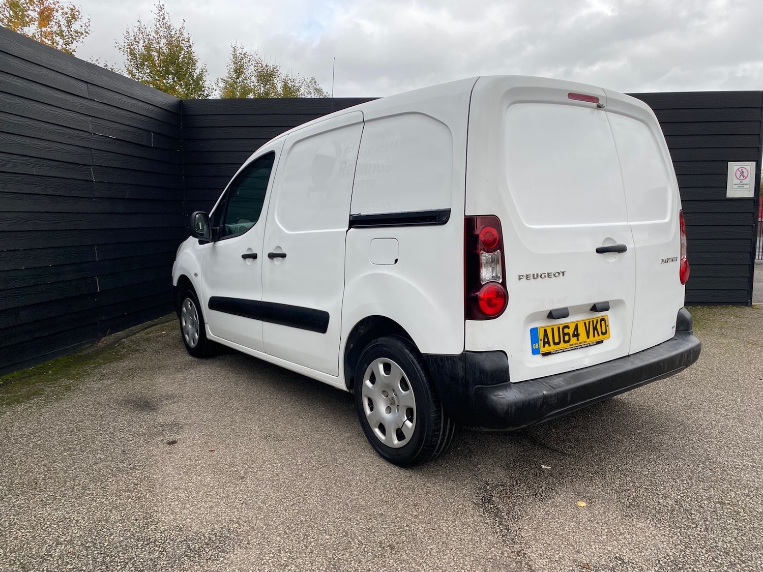 Used Peugeot Partner 2014 for sale - 76424421: Photo 6