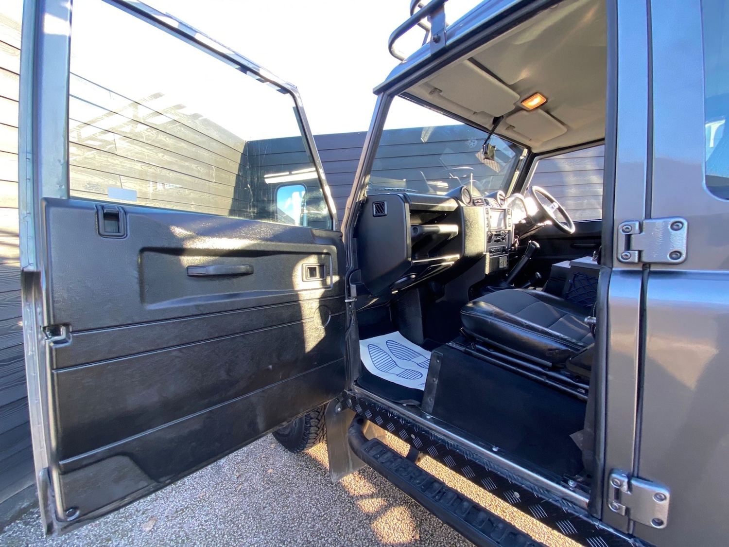 Used Land Rover Defender 2013 for sale - 77555368: Photo 8