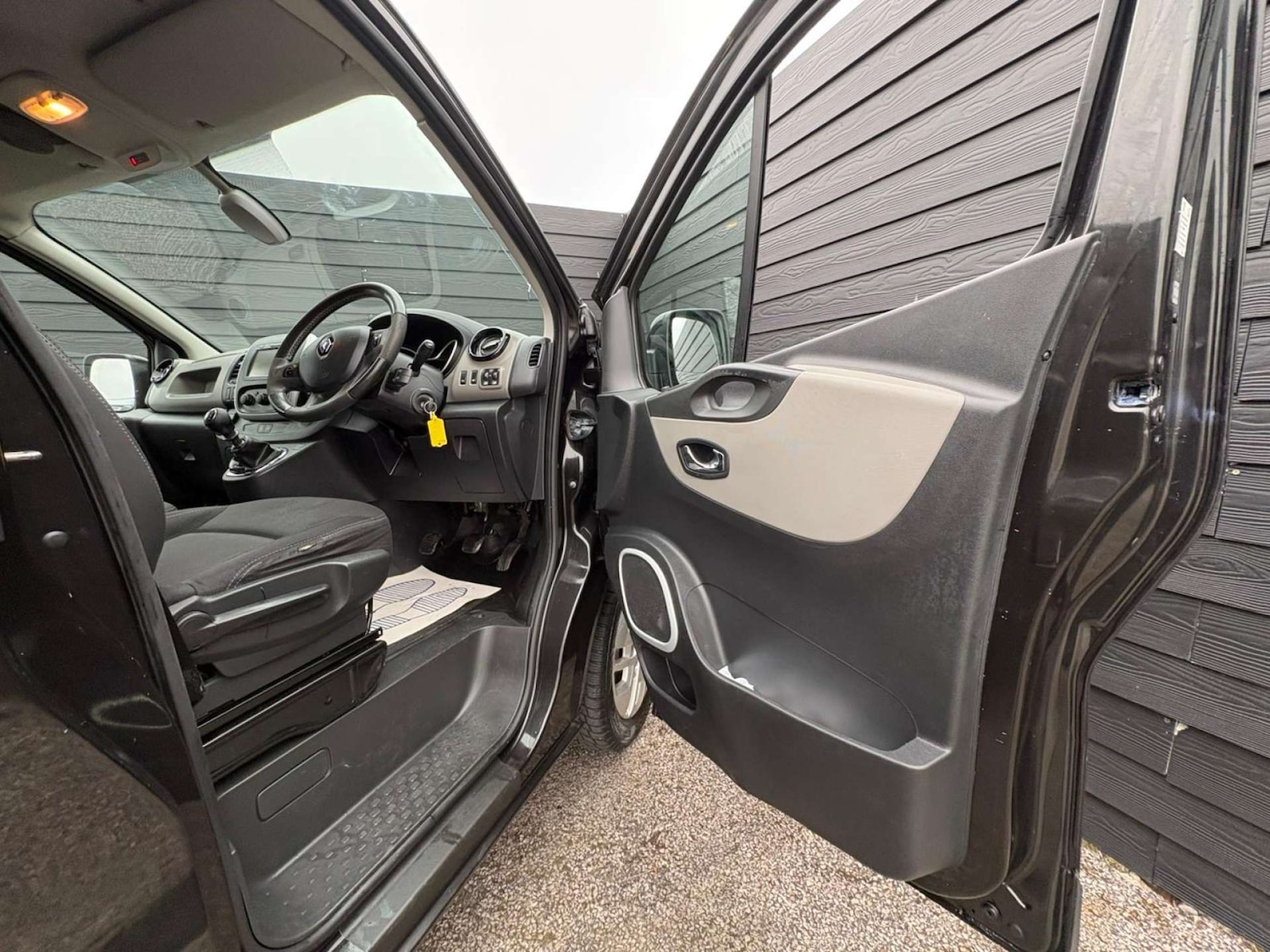 Used Renault Trafic 2015 for sale - 77781038: Photo 9