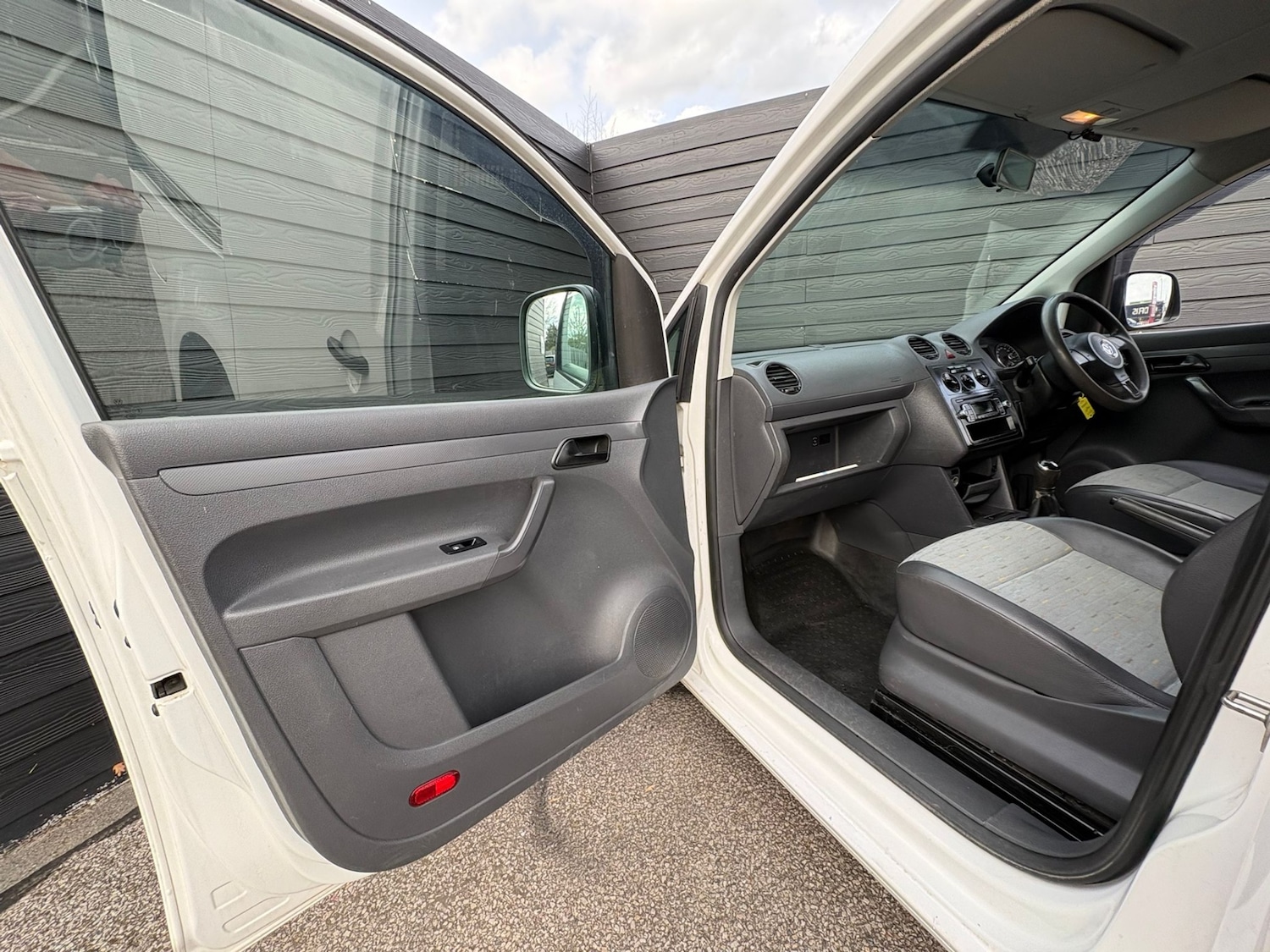 Used Volkswagen Caddy 2013 for sale - 78201469: Photo 9