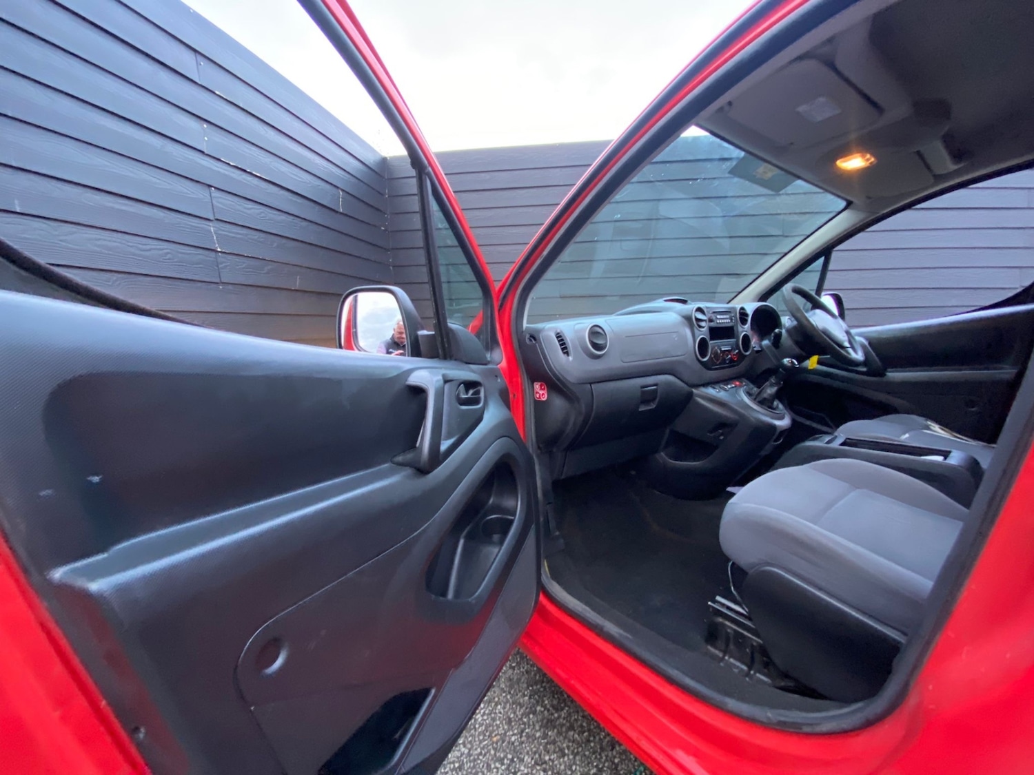 Used Peugeot Partner 2014 for sale - 76544393: Photo 10