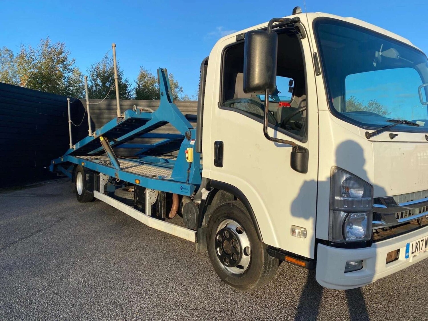 Used Isuzu Forward 2017 for sale - 77665605: Photo 2