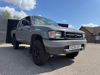 Used Toyota Hilux 1999 for sale - 75541855: Photo