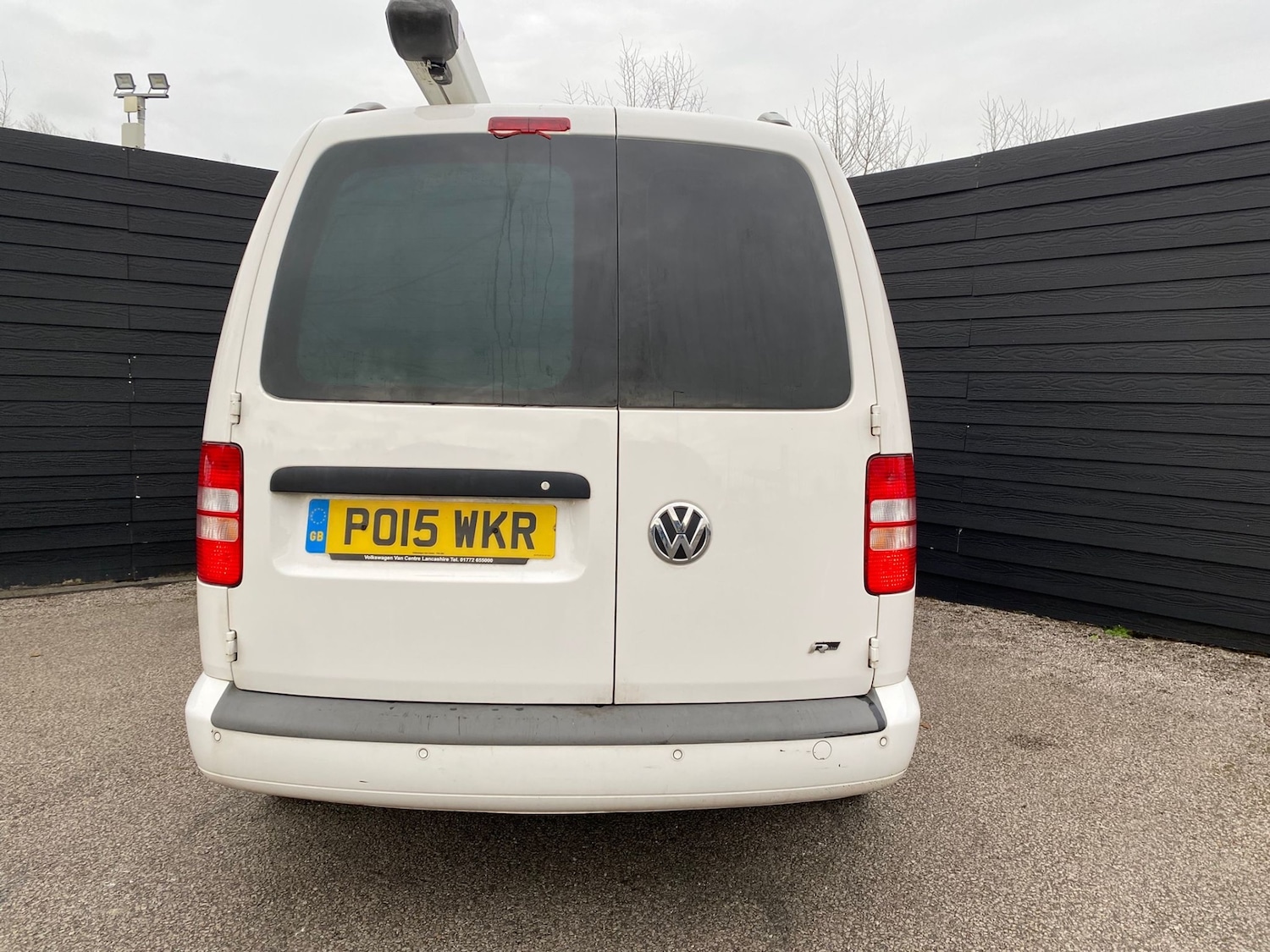 Used Volkswagen Caddy Maxi 2015 for sale - 77613859: Photo 4
