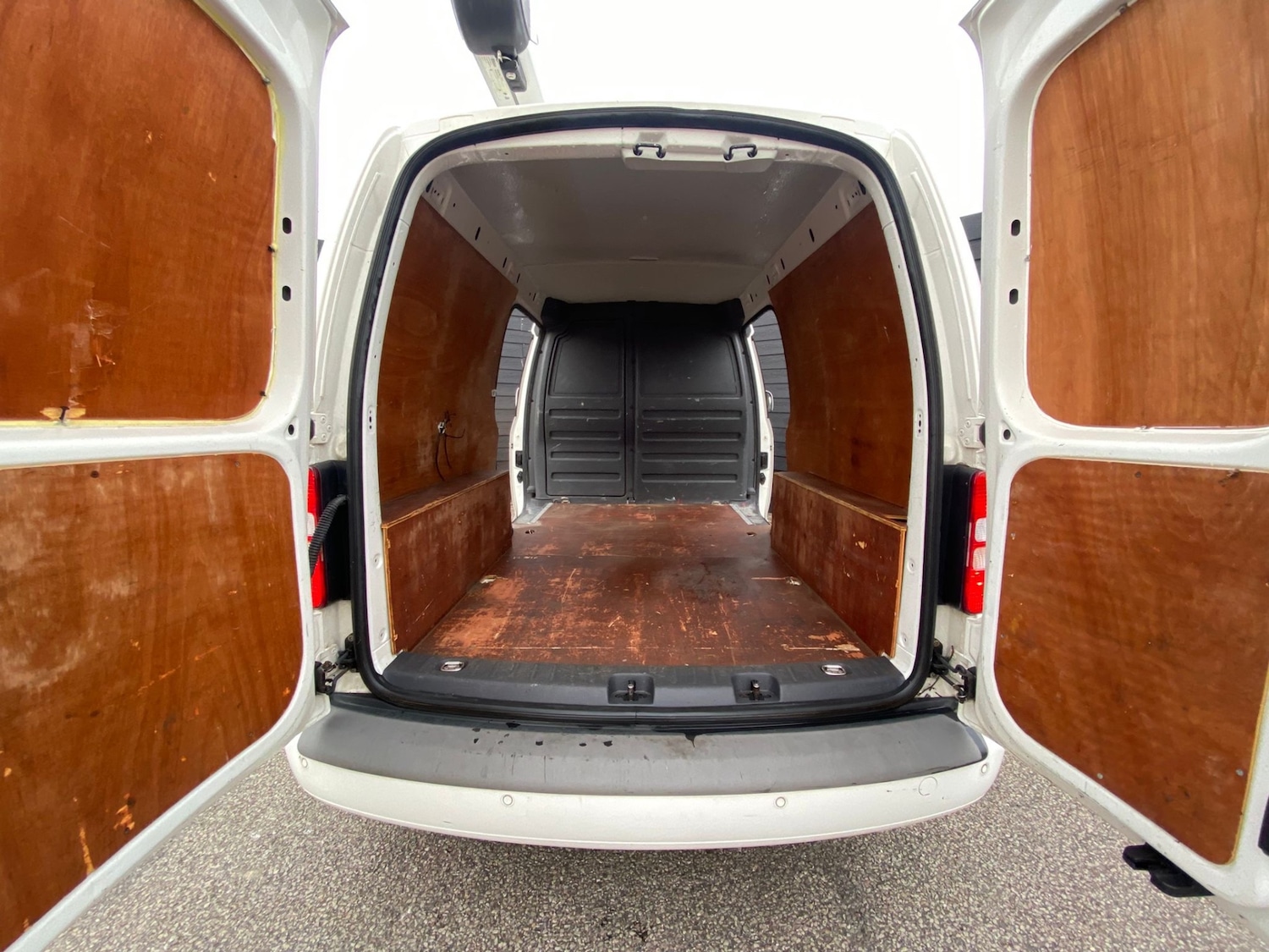 Used Volkswagen Caddy Maxi 2015 for sale - 77613859: Photo 7