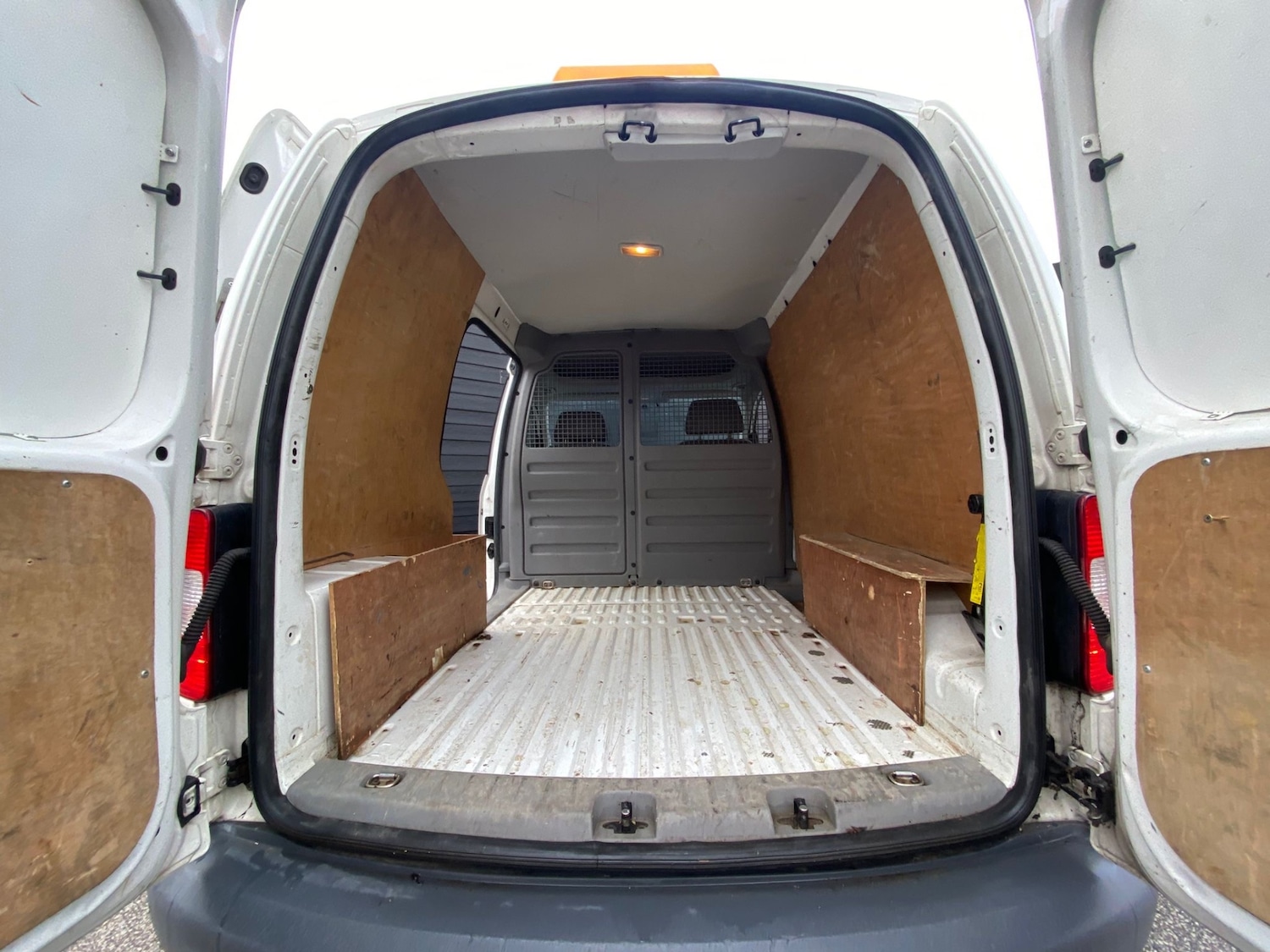 Used Volkswagen Caddy 2010 for sale - 76682094: Photo 7