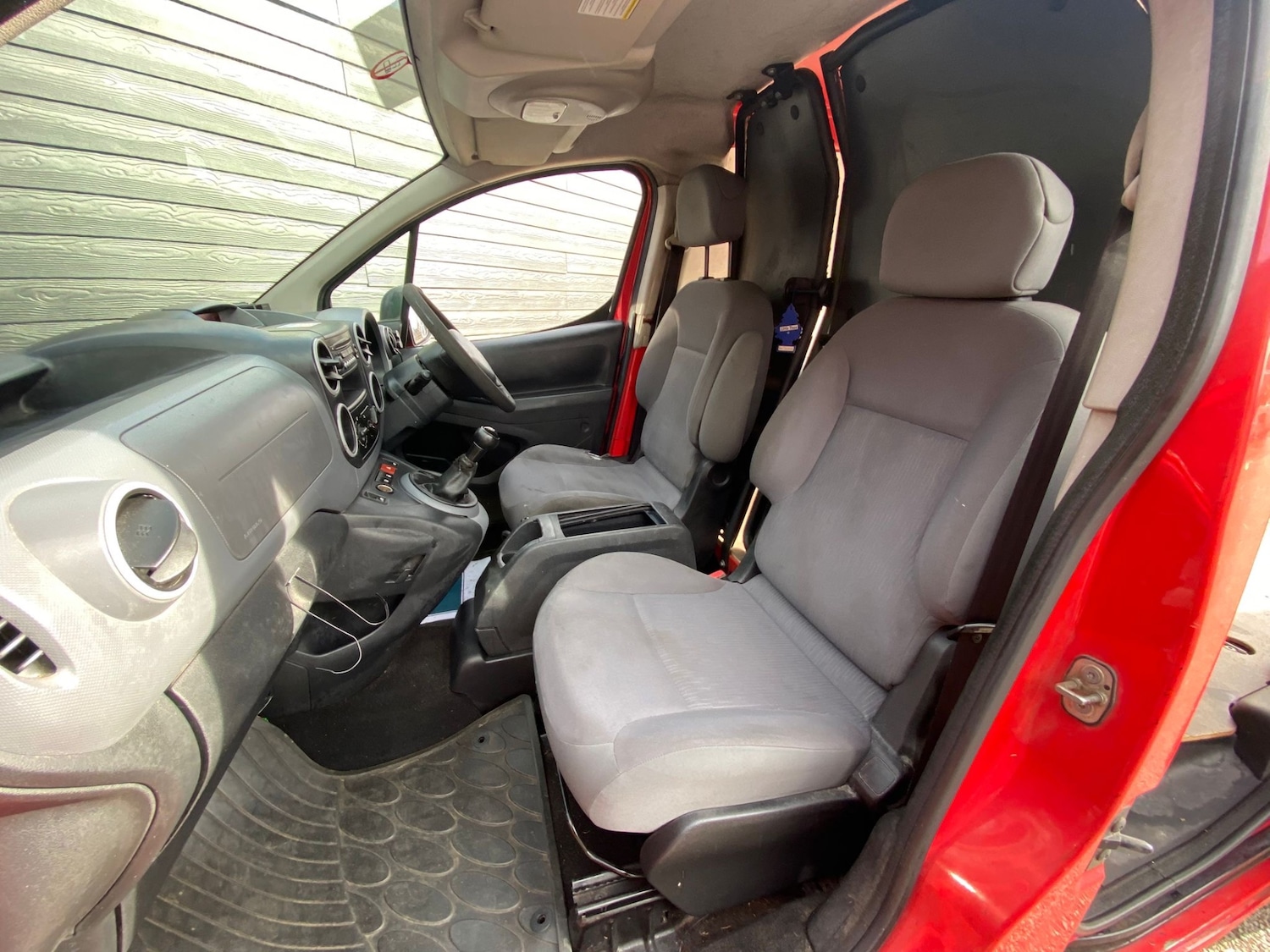 Used Peugeot Partner 2012 for sale - 76332236: Photo 9