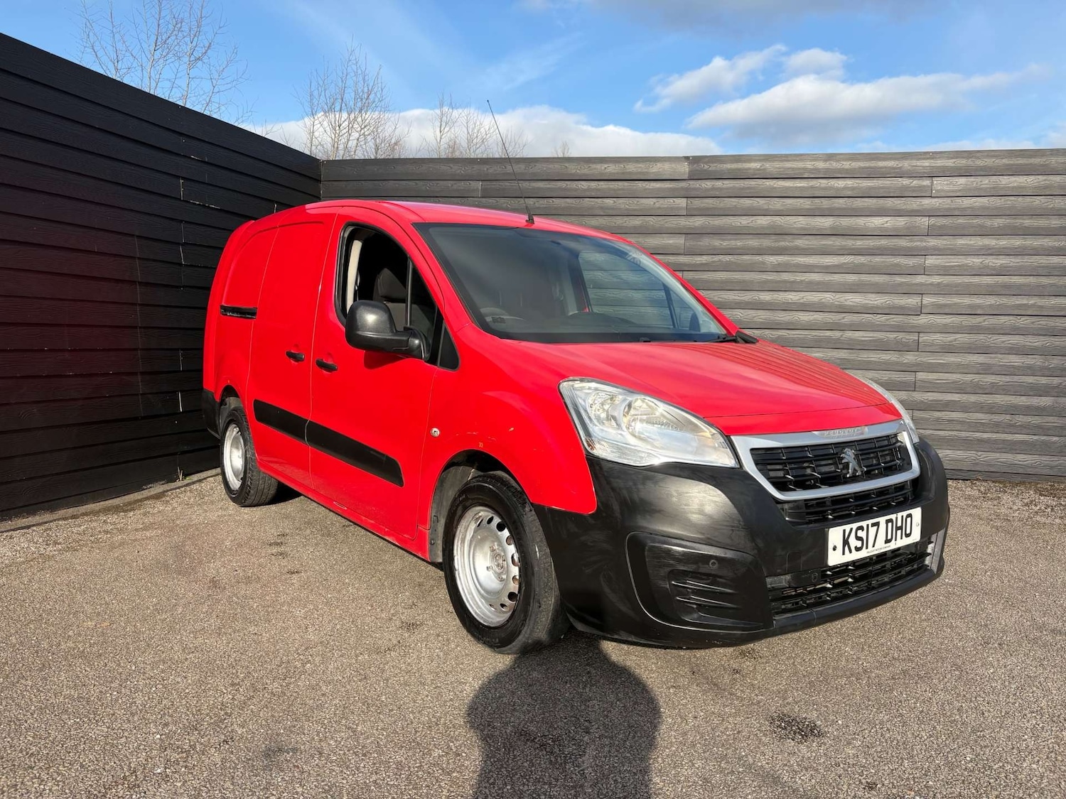 Used Peugeot Partner 2017 for sale - 77855872: Photo 2