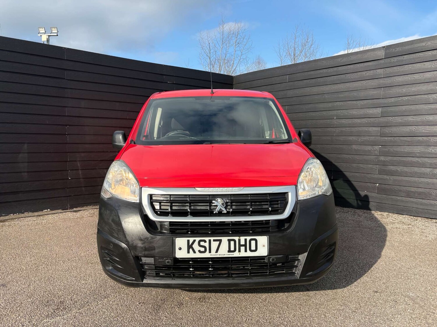 Used Peugeot Partner 2017 for sale - 77855872: Photo 4