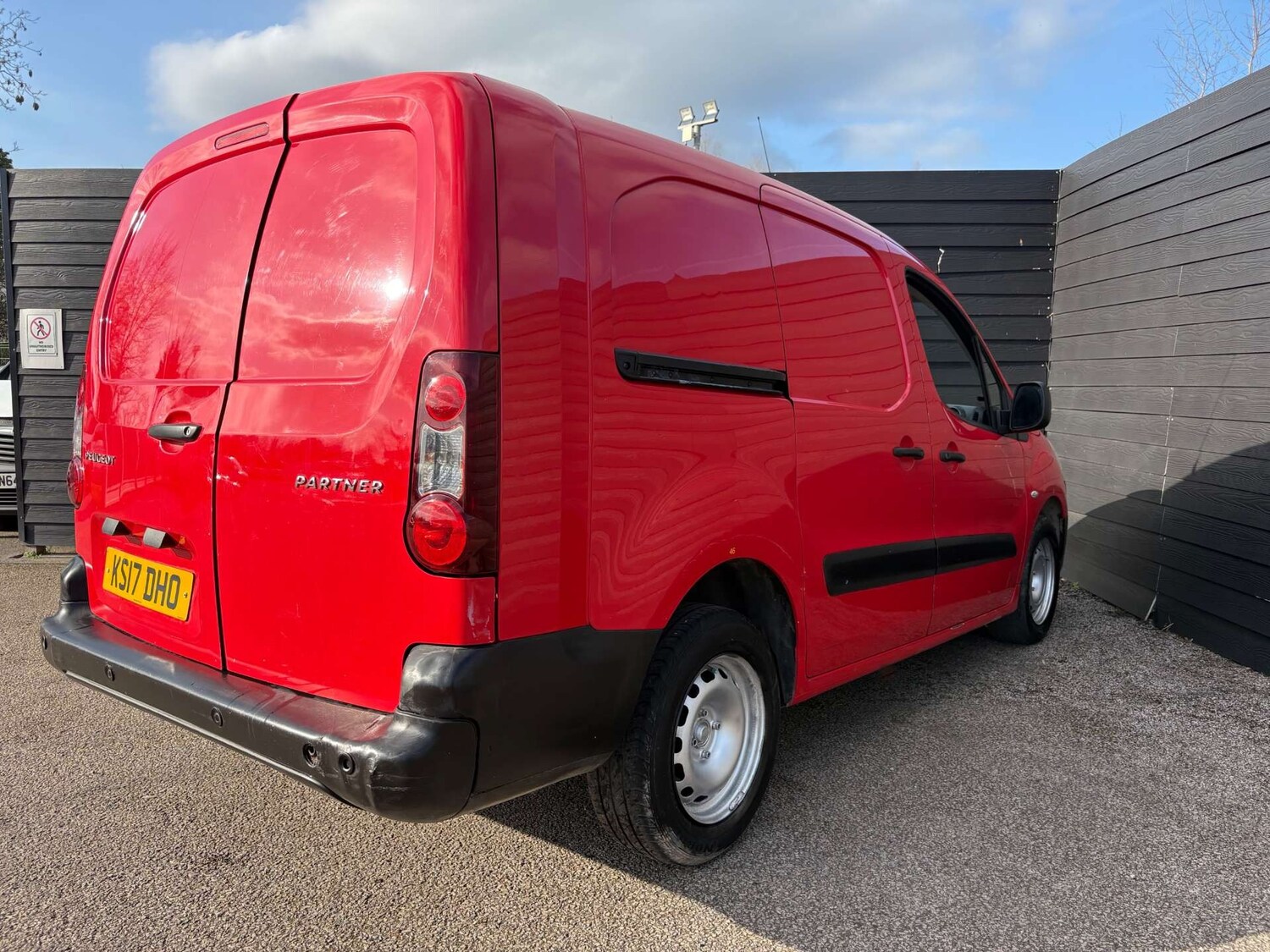 Used Peugeot Partner 2017 for sale - 77855872: Photo 6