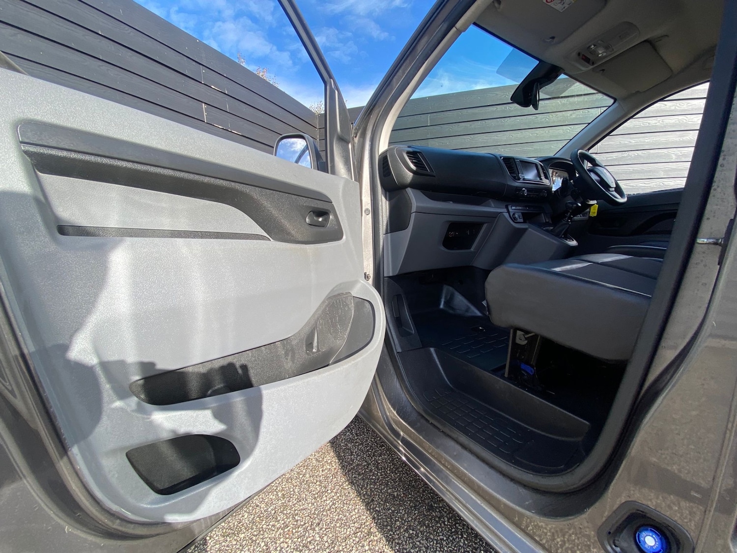 Used Peugeot Expert 2019 for sale - 76341117: Photo 15