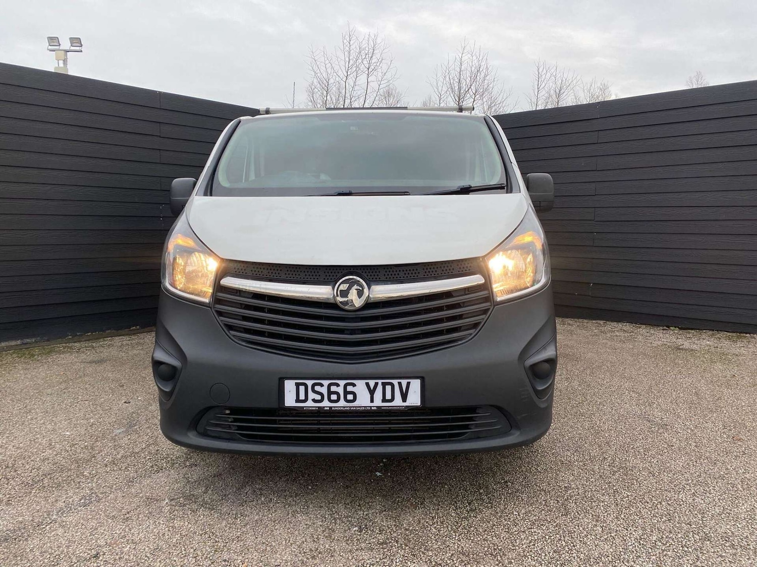 Used Vauxhall Vivaro 2016 for sale - 77665608: Photo 2