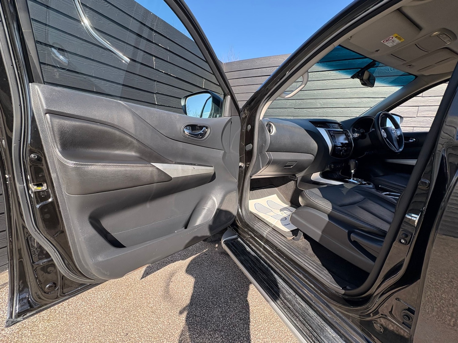 Used Nissan Navara 2017 for sale - 77975587: Photo 14