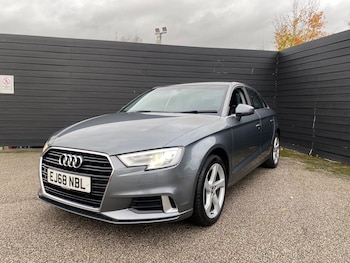 Used Audi A3 2018 for sale - 76543103: Photo