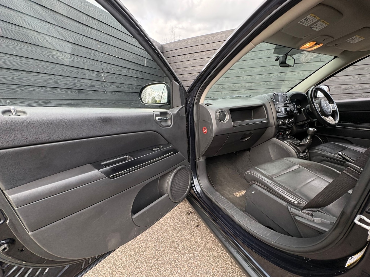 Used Jeep Compass 2011 for sale - 78201431: Photo 12