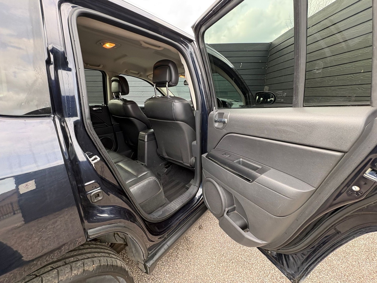 Used Jeep Compass 2011 for sale - 78201431: Photo 9