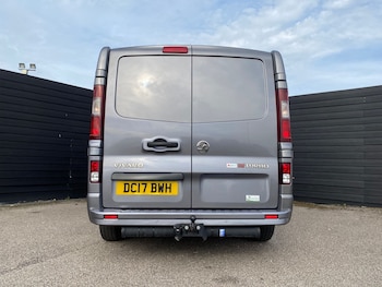 Used Vauxhall Vivaro 2017 for sale - 76143272: Photo