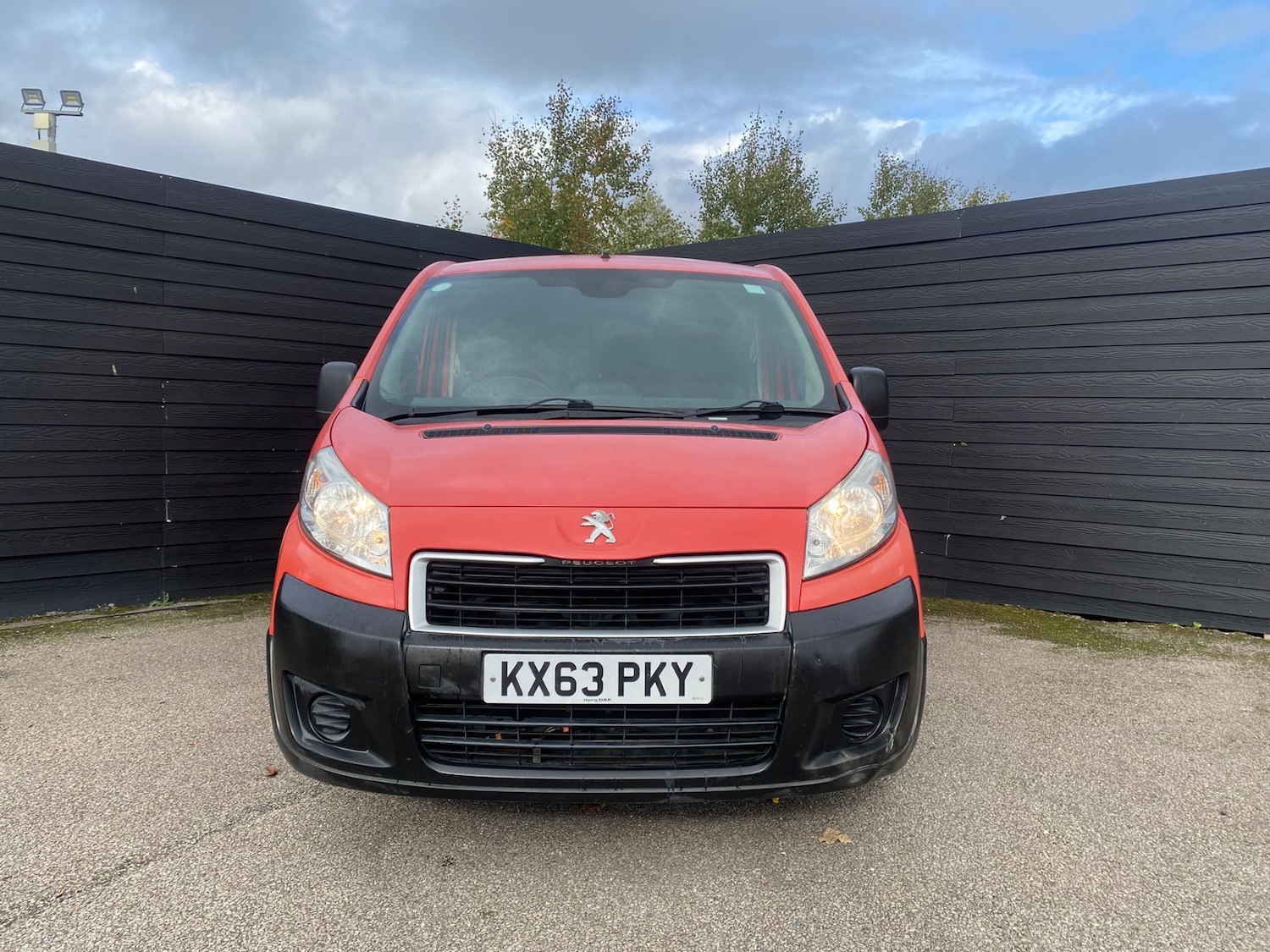 Used Peugeot Expert 2014 for sale - 76332107: Photo 2