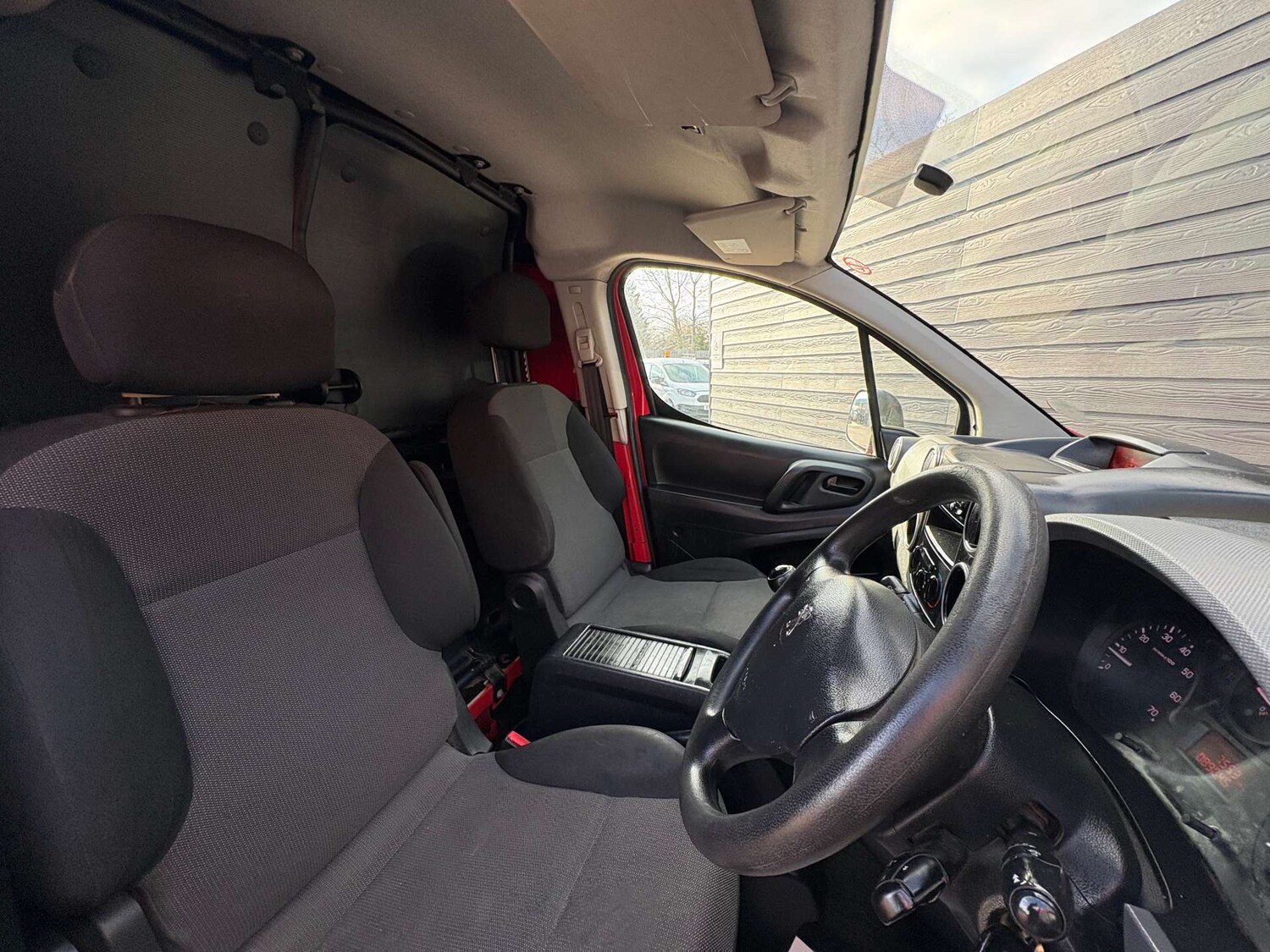 Used Peugeot Partner 2017 for sale - 77735098: Photo 12