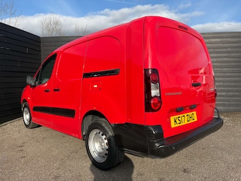 Used Peugeot Partner 2017 for sale - 77735098: Photo