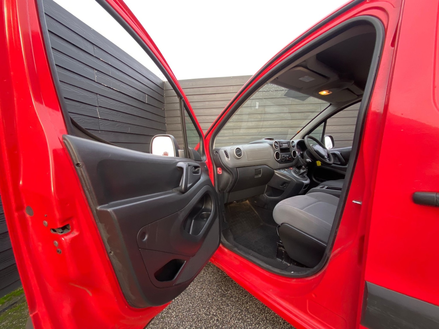 Used Peugeot Partner 2012 for sale - 76544374: Photo 10