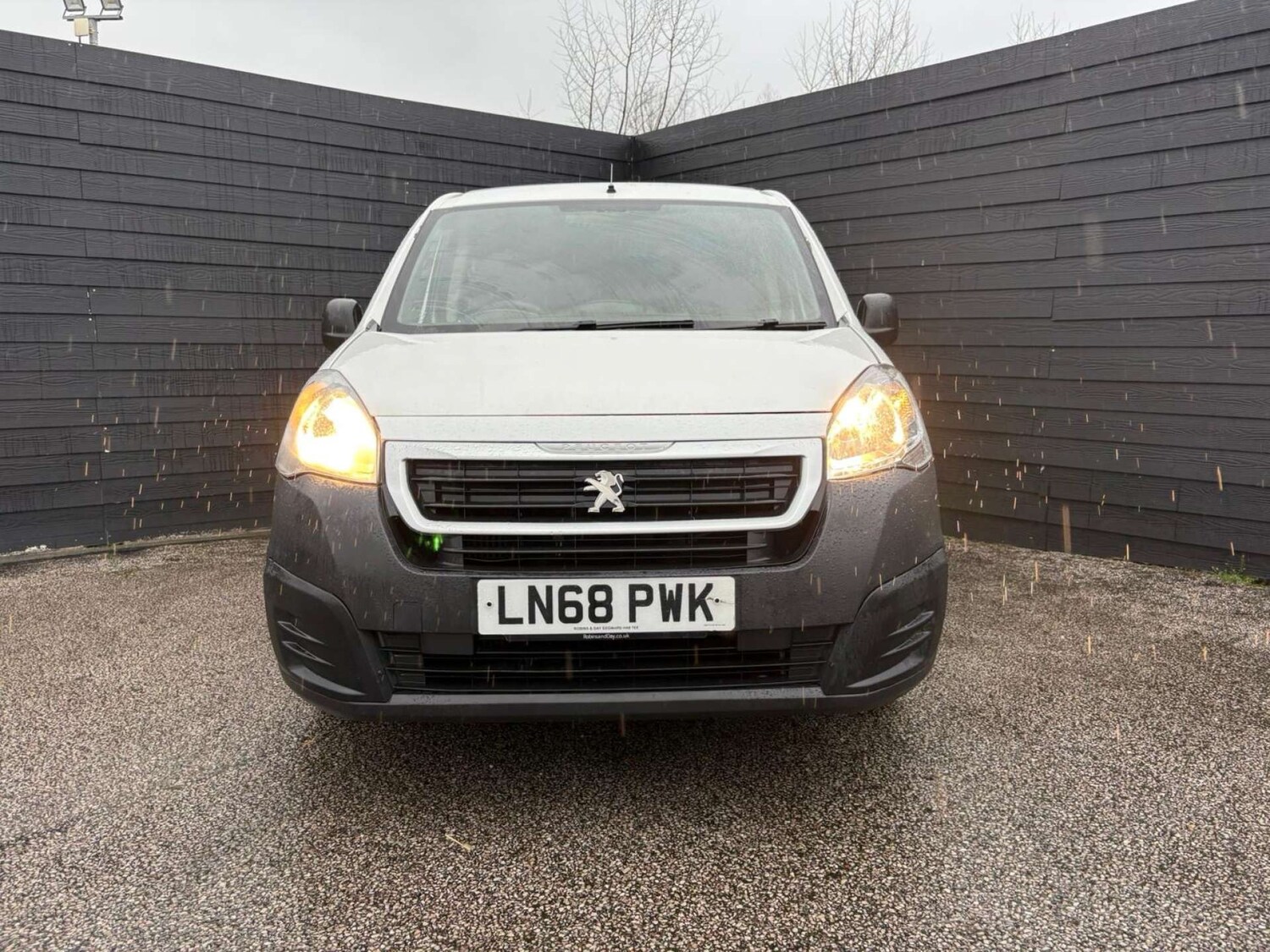 Used Peugeot Partner 2018 for sale - 77856010: Photo 3
