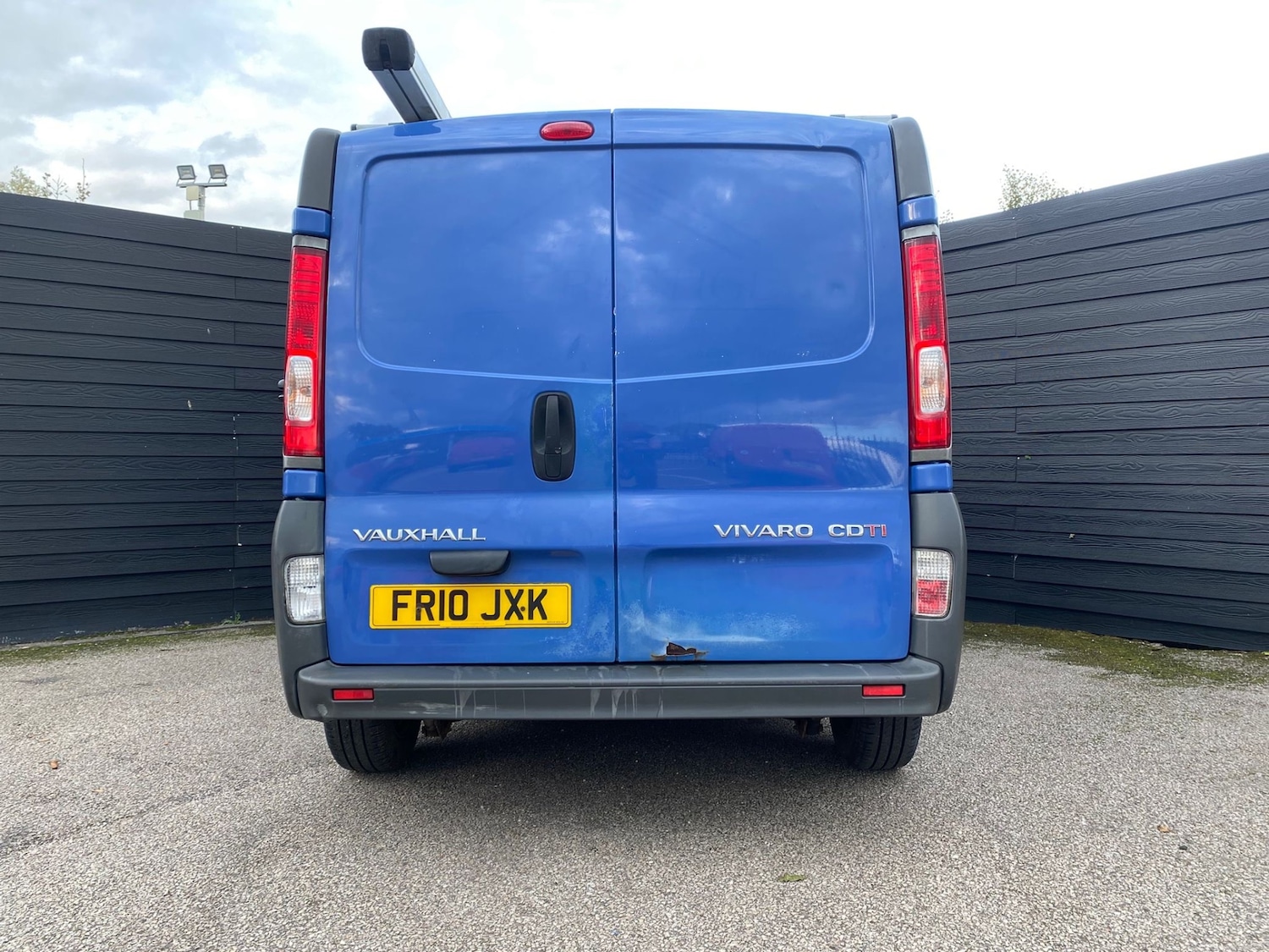 Used Vauxhall Vivaro 2010 for sale - 76352304: Photo 4