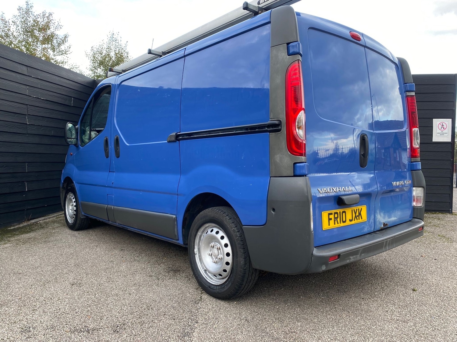 Used Vauxhall Vivaro 2010 for sale - 76352304: Photo 5