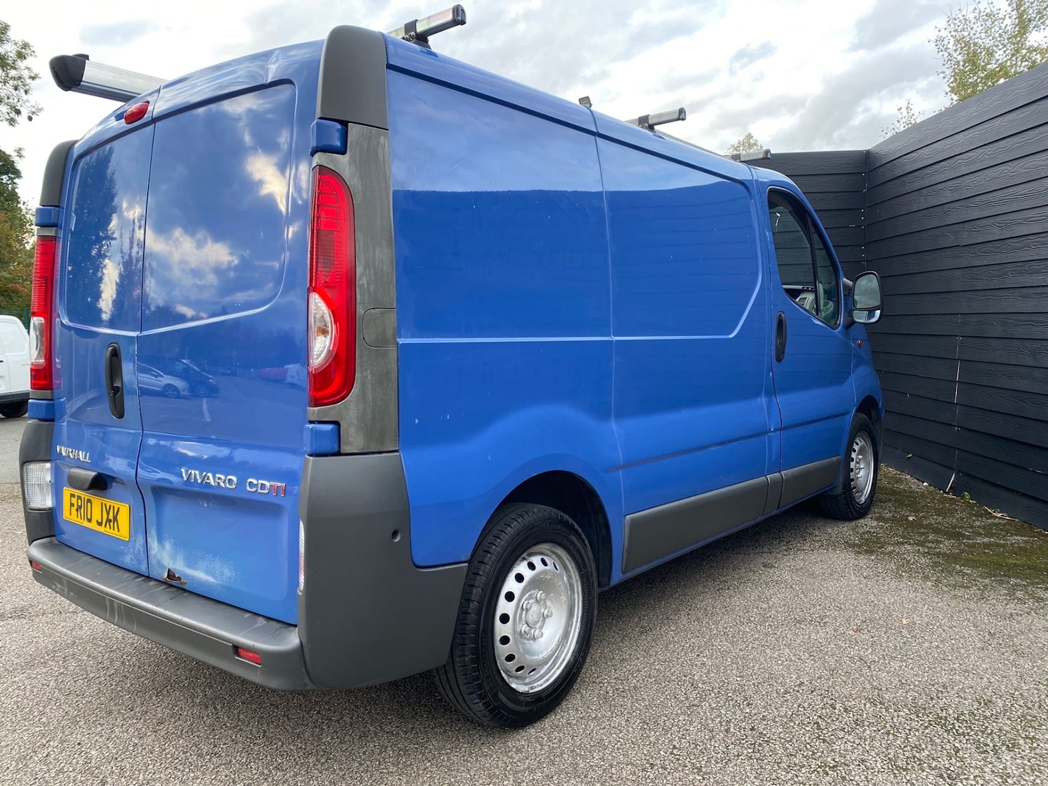 Used Vauxhall Vivaro 2010 for sale - 76352304: Photo 6
