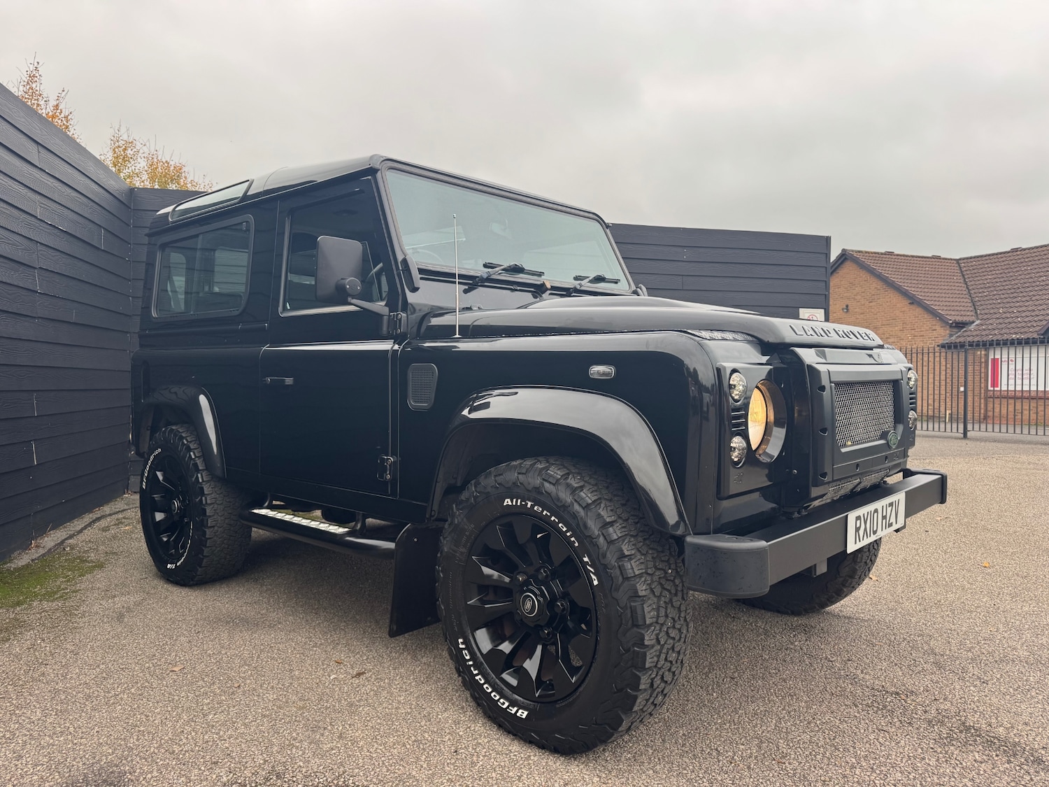 Used Land Rover Defender 2010 for sale - 76505673: Photo 3
