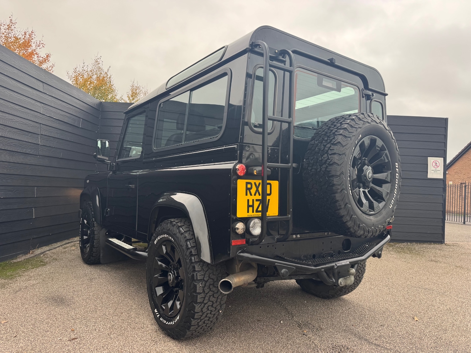 Used Land Rover Defender 2010 for sale - 76505673: Photo 5