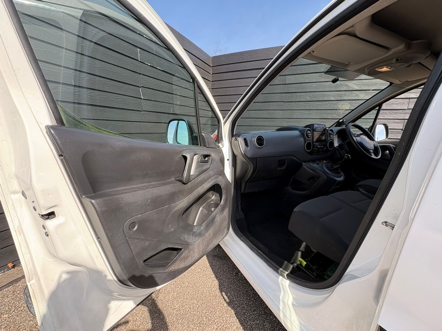 Used Peugeot Partner 2017 for sale - 78163537: Photo 10