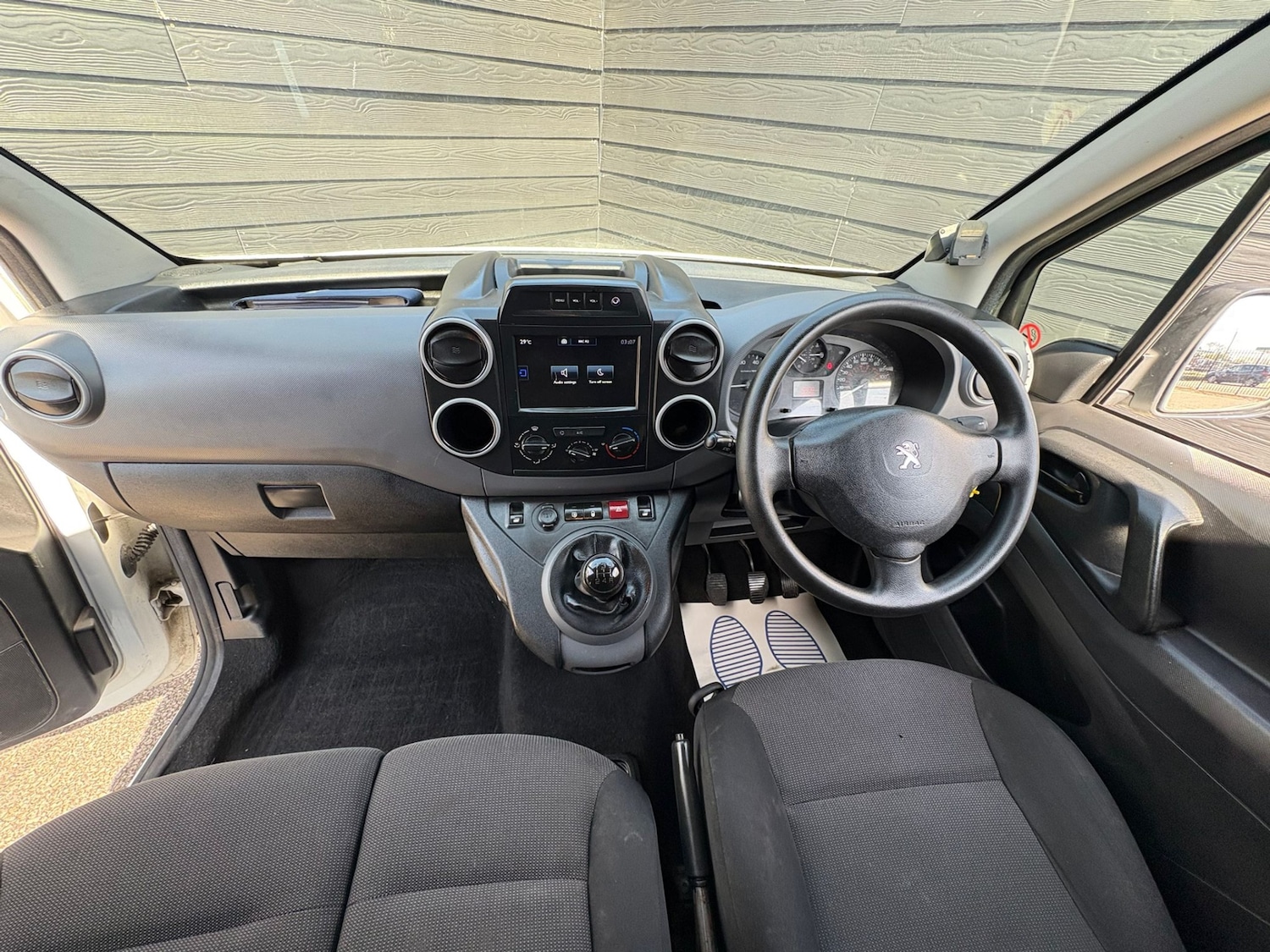 Used Peugeot Partner 2017 for sale - 78163537: Photo 9