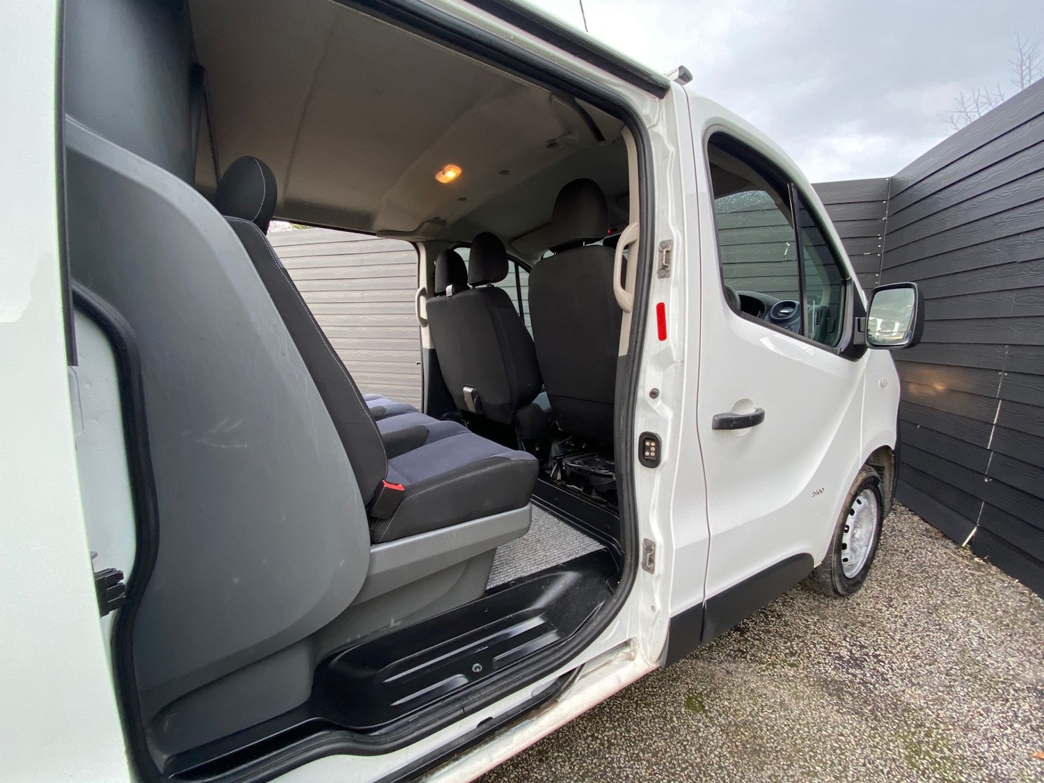 Used Vauxhall Vivaro 2016 for sale - 77247467: Photo 8