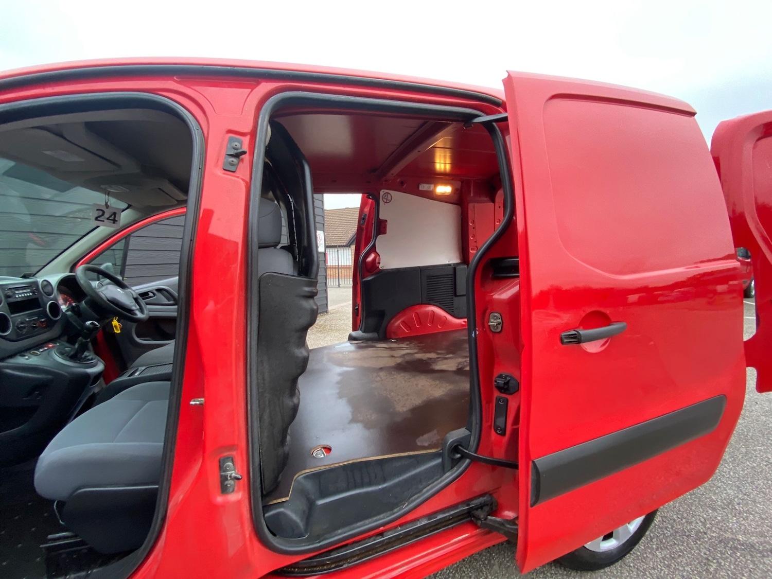 Used Peugeot Partner 2014 for sale - 76287012: Photo 12