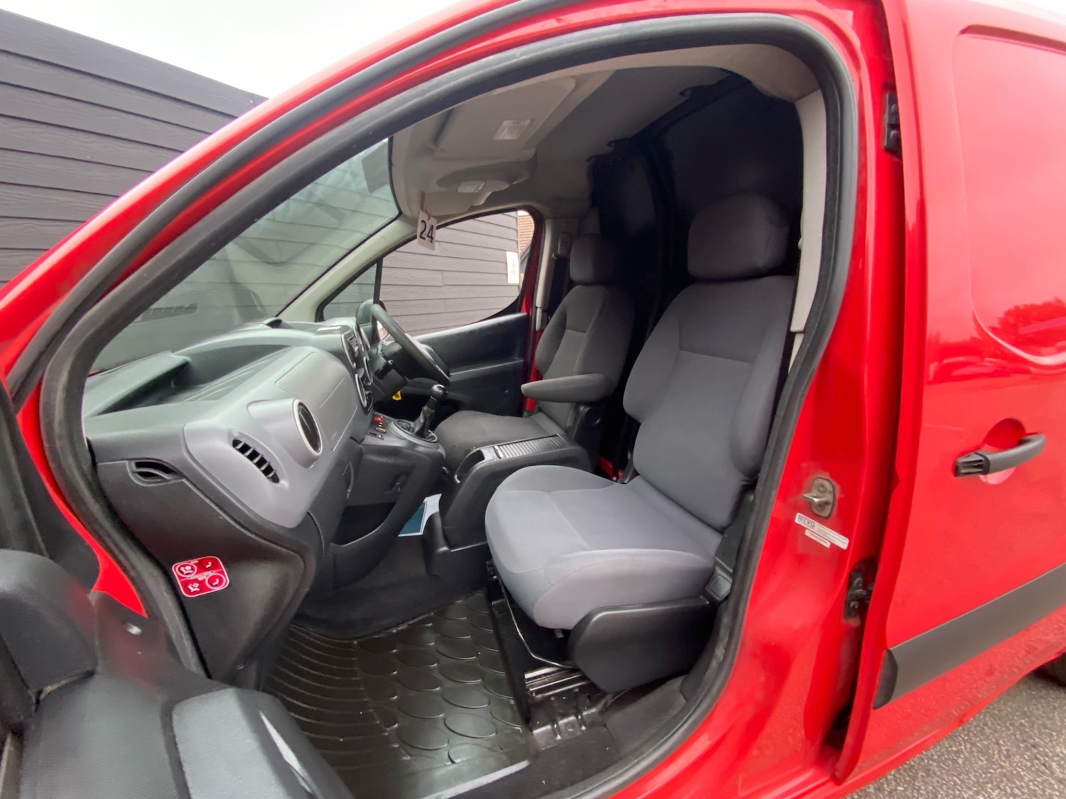 Used Peugeot Partner 2014 for sale - 76287012: Photo 13