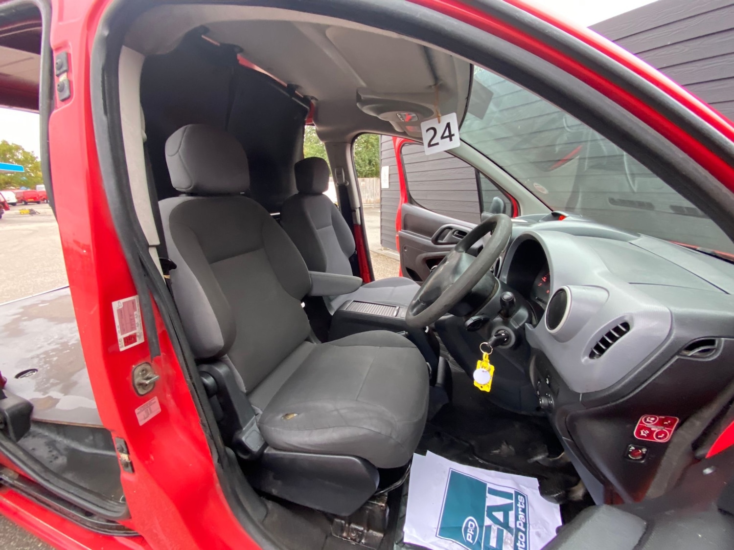 Used Peugeot Partner 2014 for sale - 76287012: Photo 15