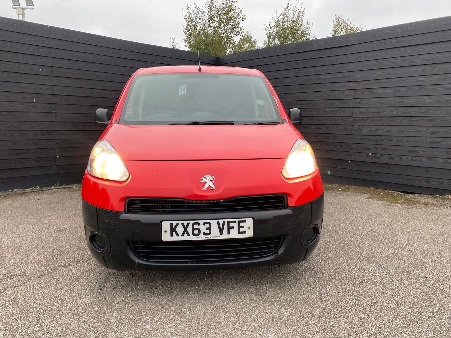 Used Peugeot Partner 2014 for sale - 76287012: Photo 2