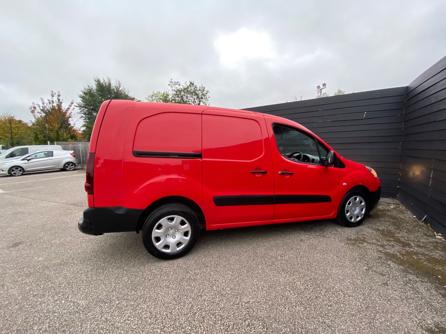 Used Peugeot Partner 2014 for sale - 76287012: Photo 6