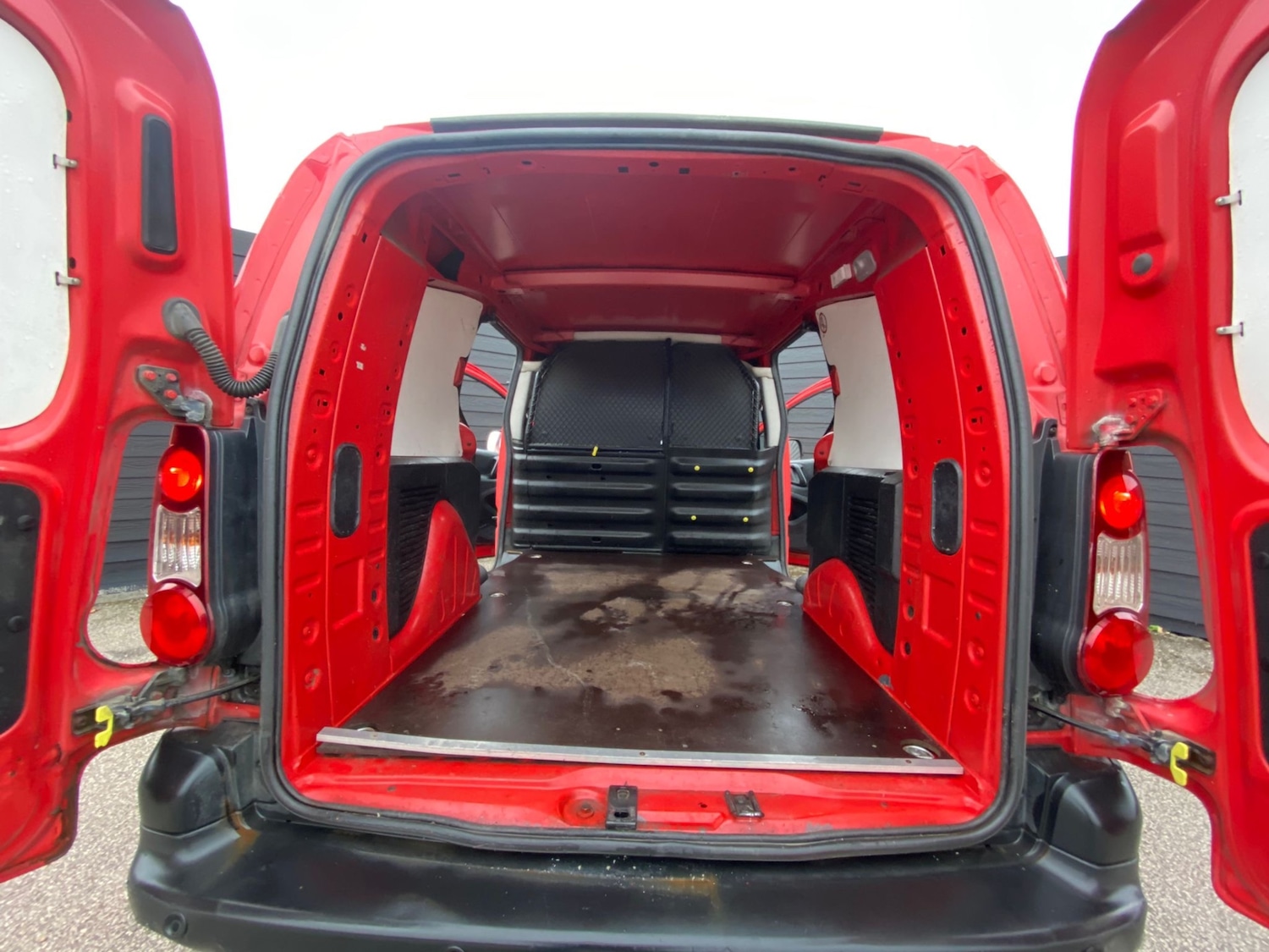 Used Peugeot Partner 2014 for sale - 76287012: Photo 8