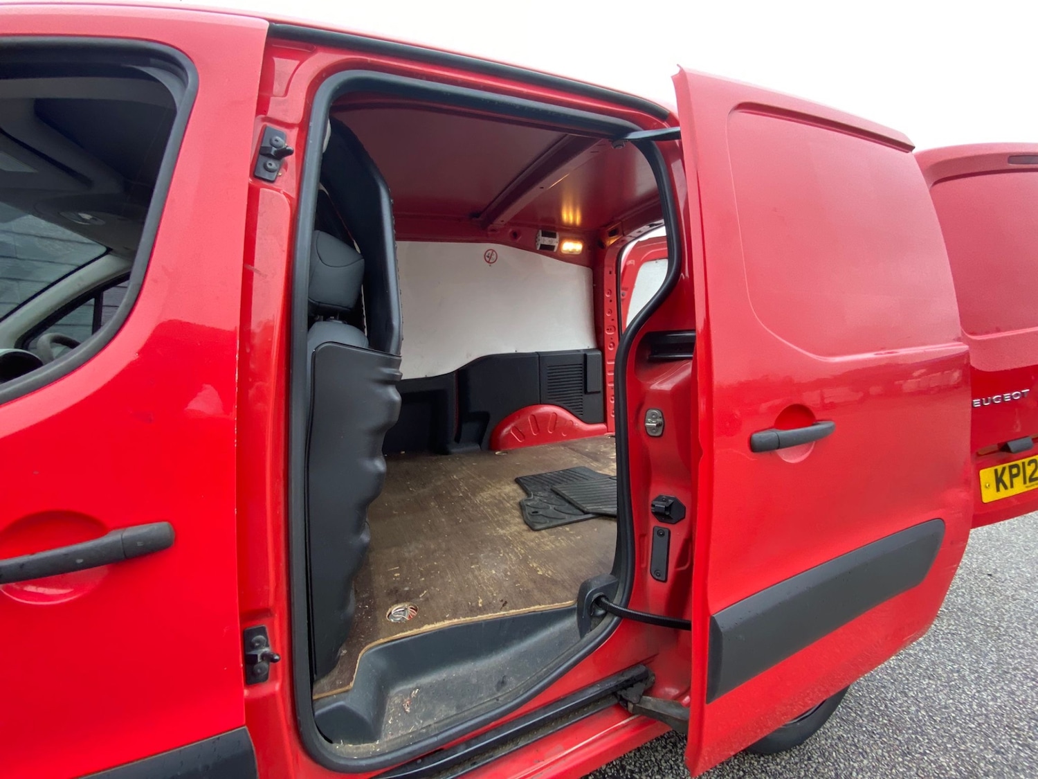 Used Peugeot Partner 2012 for sale - 76158208: Photo 8