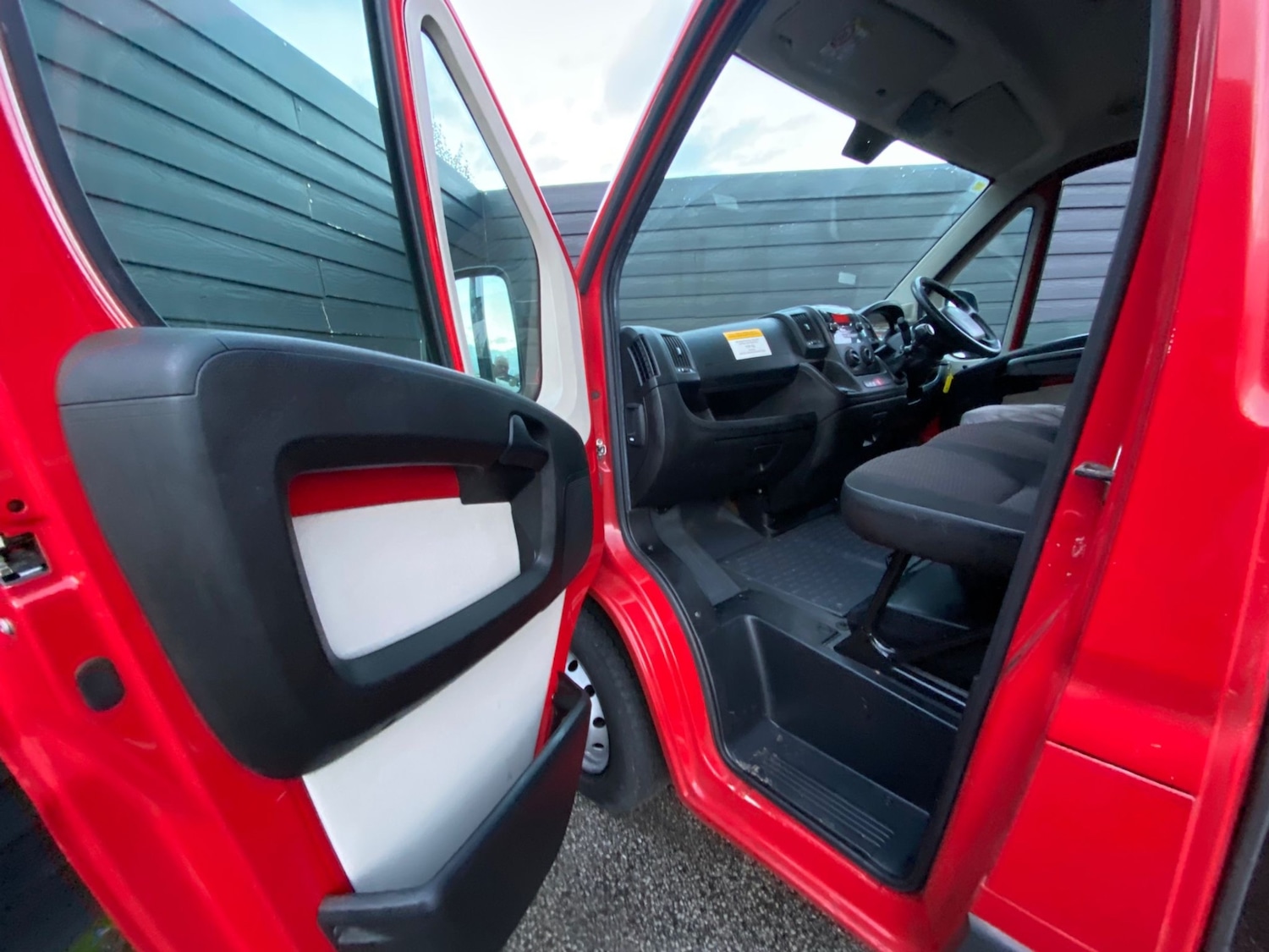 Used Peugeot Boxer 2015 for sale - 76428551: Photo 12